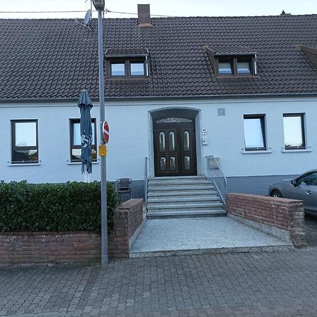 Gaststaette Molitor Appartement Saarlouis Buitenkant foto