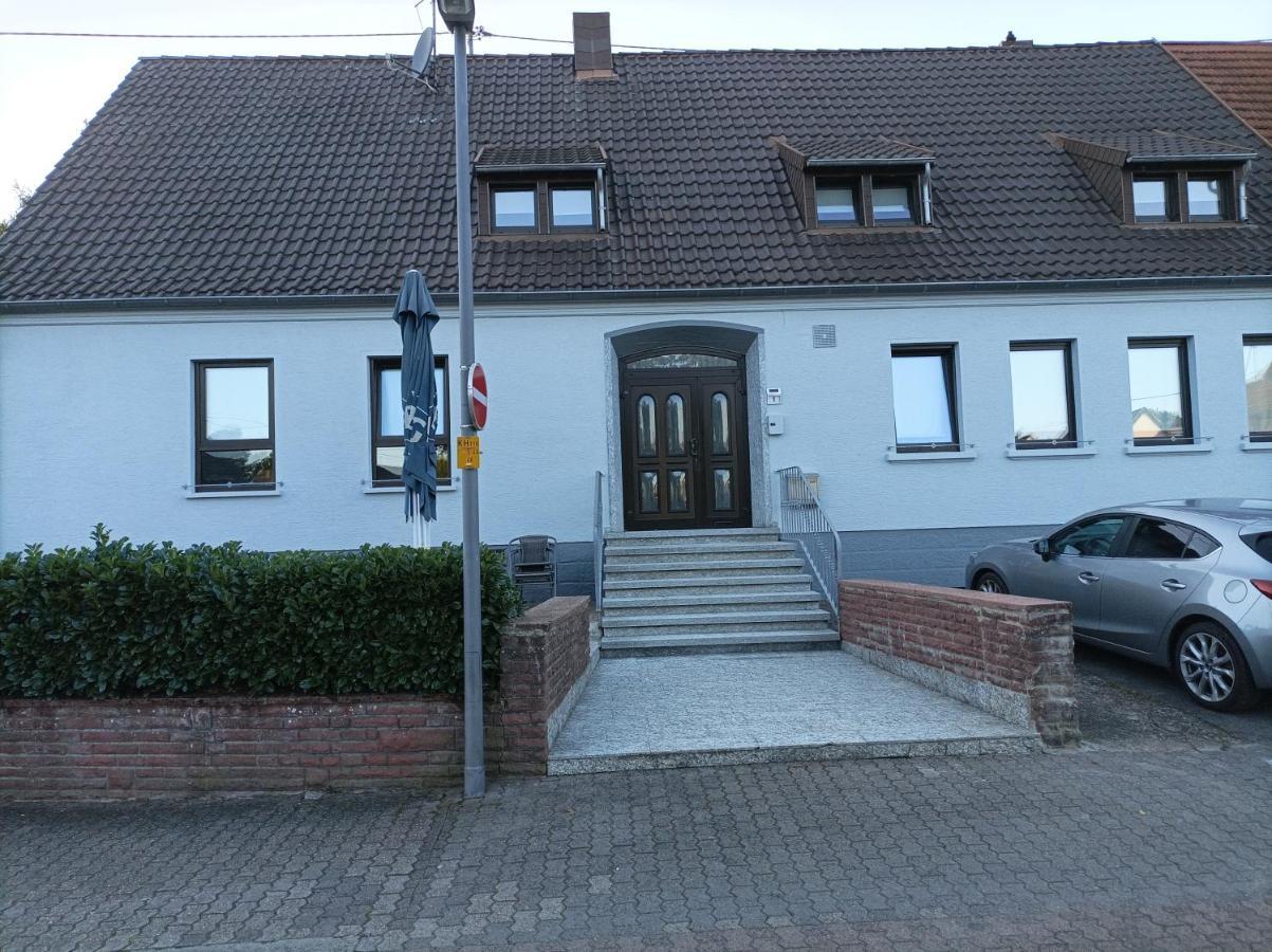 Gaststaette Molitor Appartement Saarlouis Buitenkant foto
